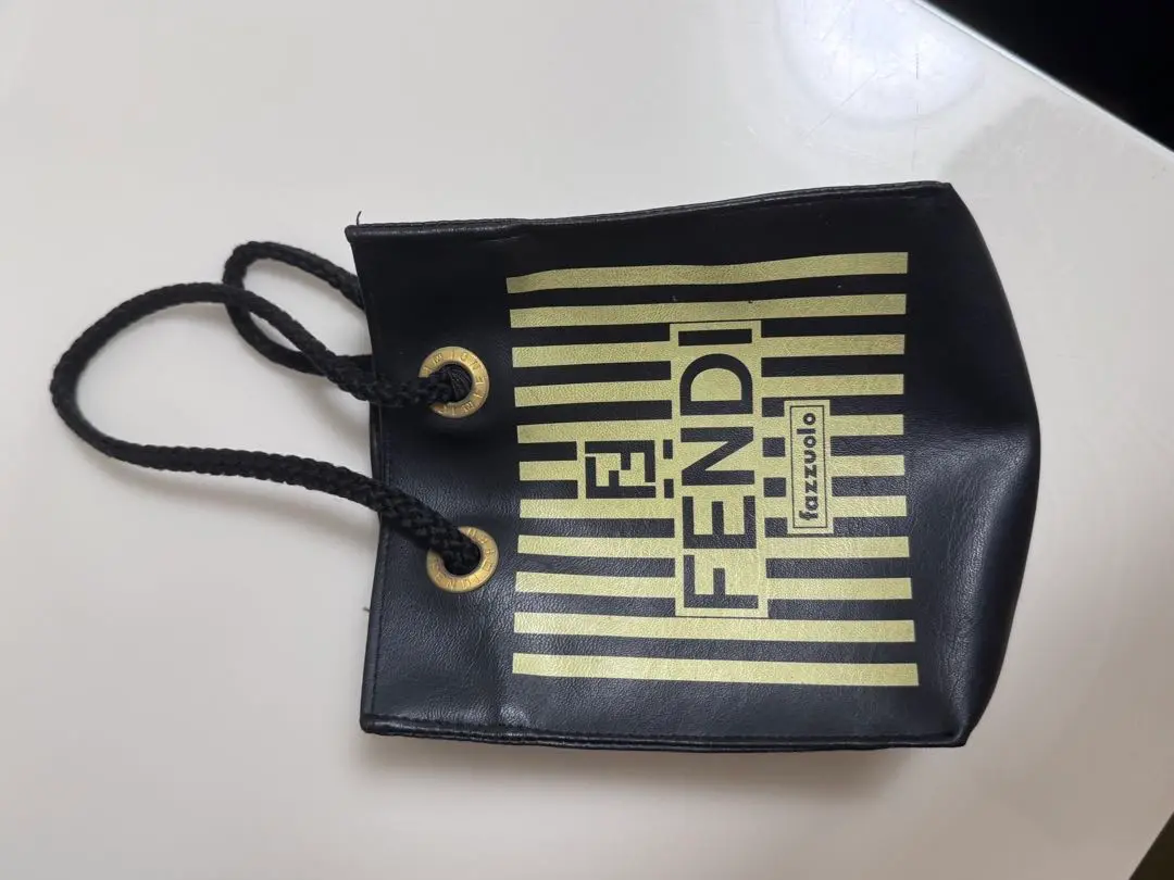FENDI　ロゴ入り　エコバッグ Amazon | [フェンディ] エコバッグ ズッカ 折り畳み式 トート