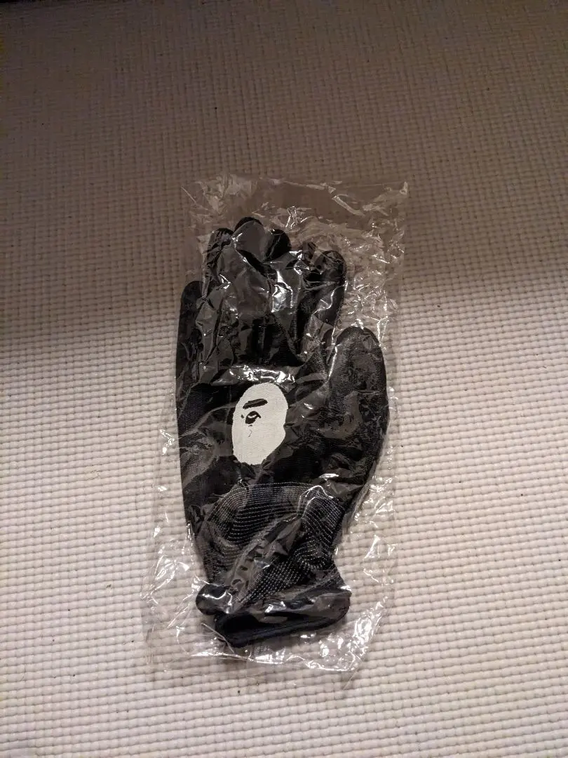 完売品 BAPE SHARK BOA MITTENS BLACK