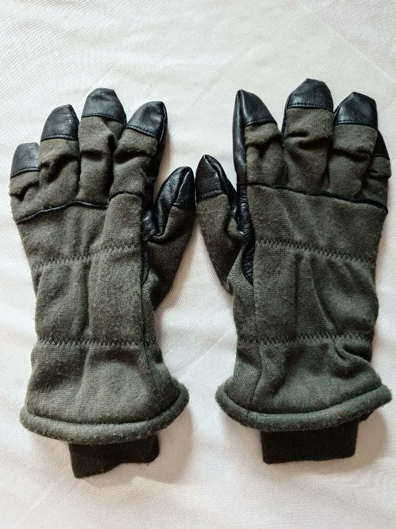 Thumbnail of US Military Flight Gloves HAU-15/P