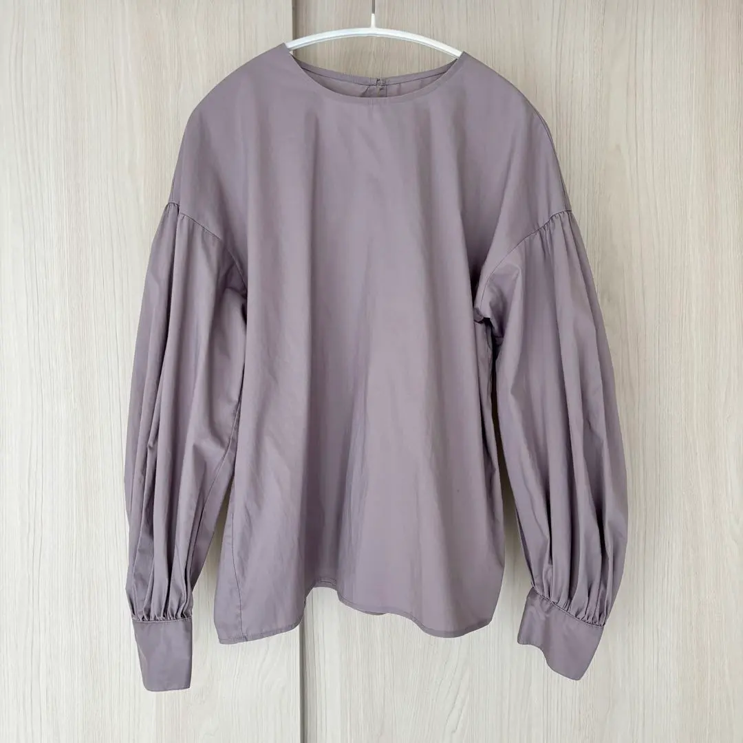 Thumbnail of GU Volume Puff Sleeve Blouse