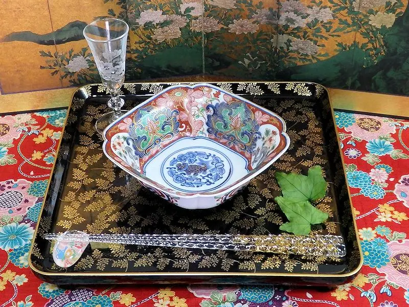 Thumbnail of Daishoji Imari, Kinrande (gold brocade), Window design, Peonies and chrysanthemums, Lion design, Square cornered Mukozuke (small serving dish), B347AS-CWq