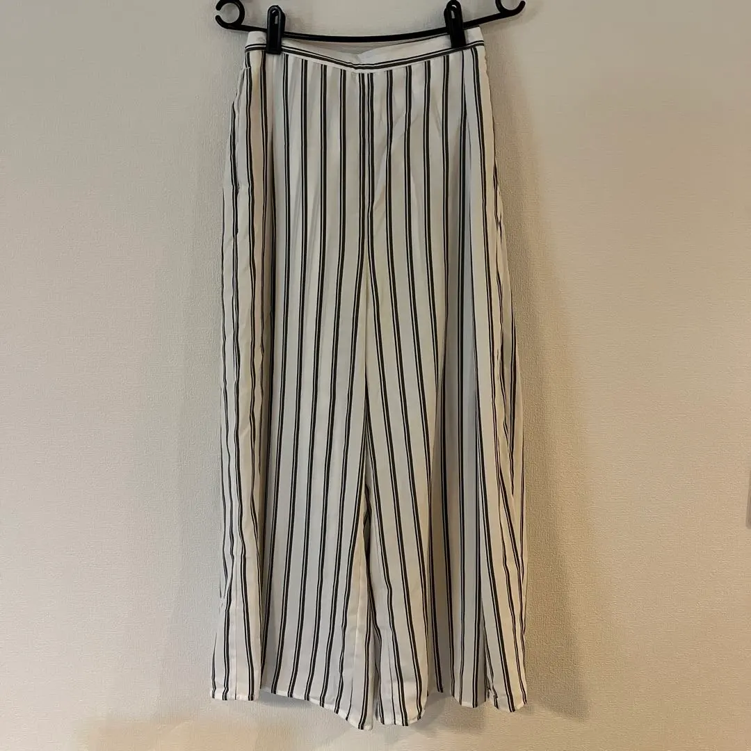 Thumbnail of GU gaucho pants