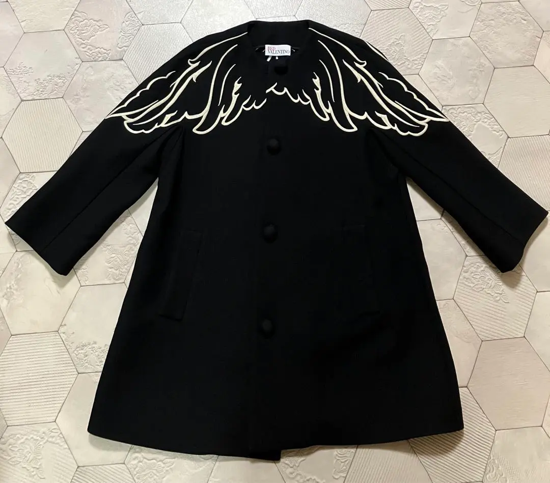 レッドバレンティノ　ノーカラー　リボン　カシミヤ　ジャケット　VALENTINO 2025年最新】レッドヴァレンティノ ノーカラージャケットの人気