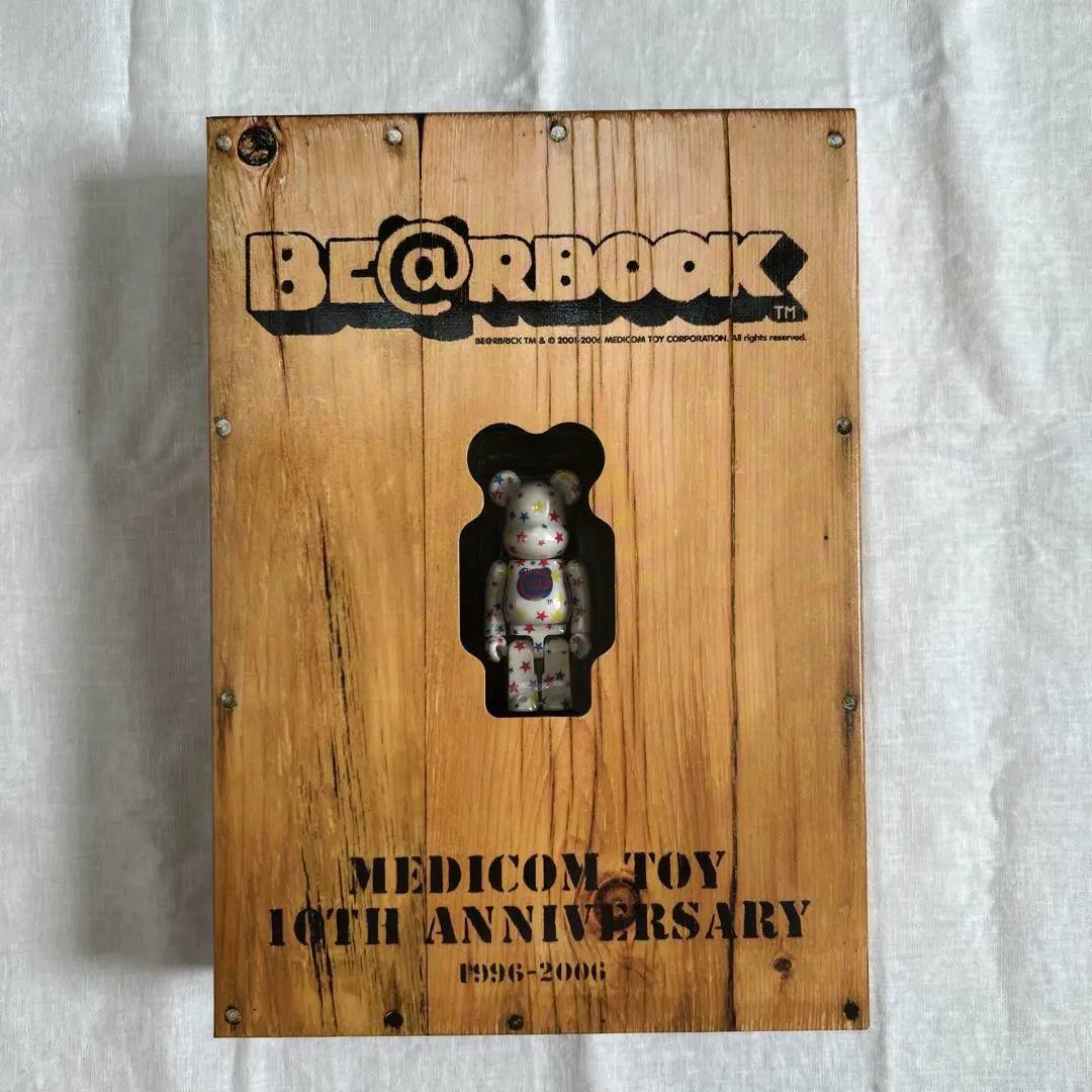ベアブリック MEDICOM TOY 10th Anniversary BOOK Medicom Toy 10th Anniversary Bear Book: 100 Bearbrick