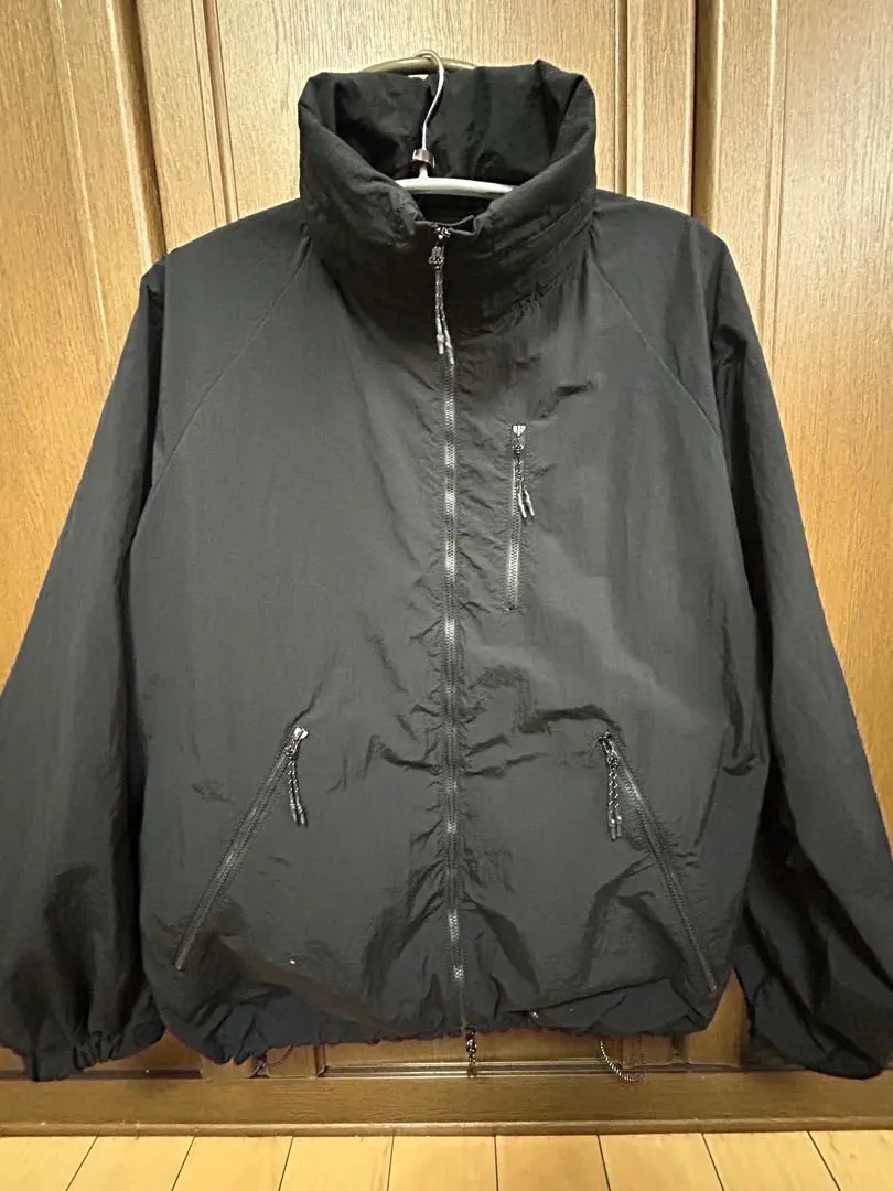 Thumbnail of clesste active city windbreaker