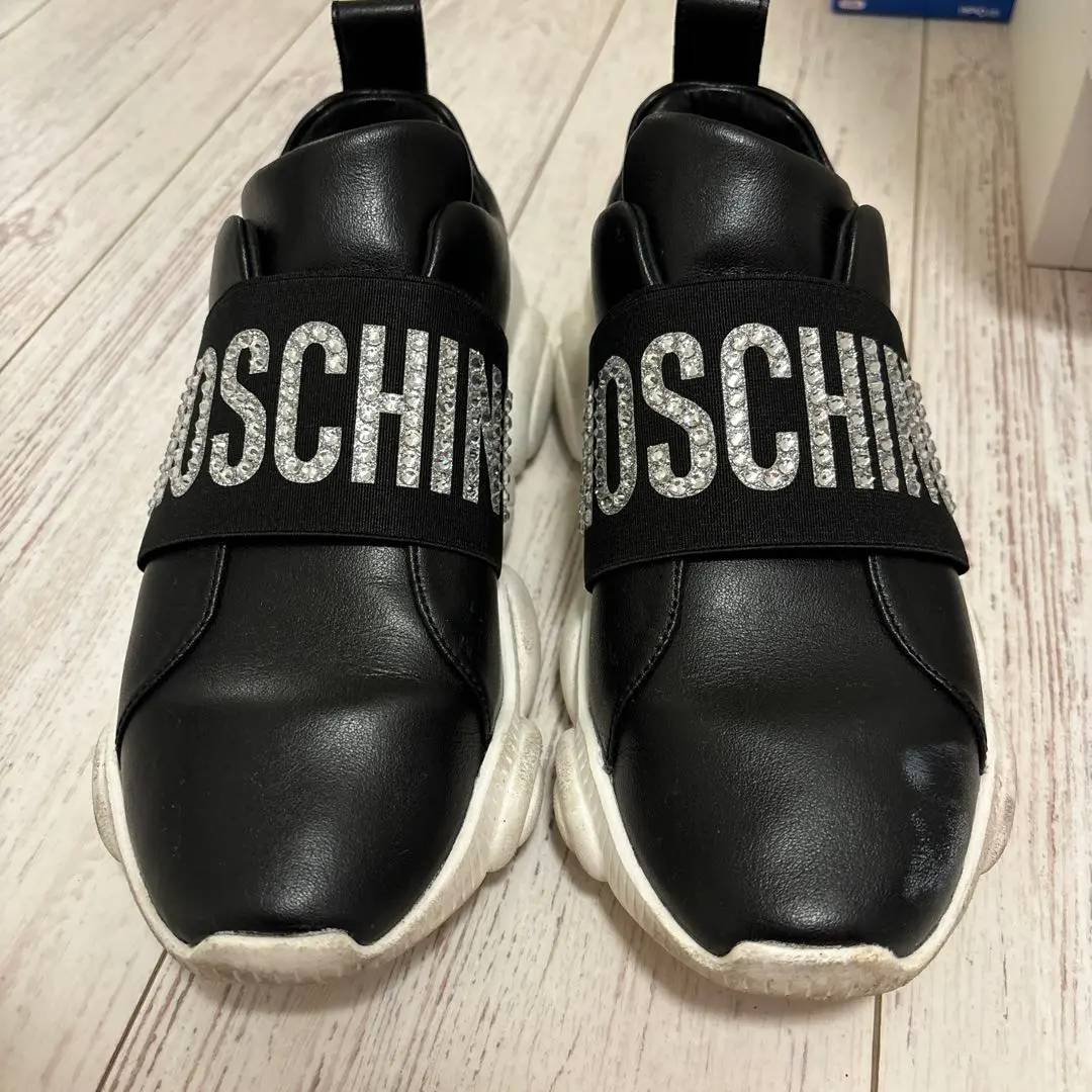 【関税込み】Moschino ハイカットスニーカー 美品MOSCHINO ブラック ハイカットスニーカー ゴールドロゴ