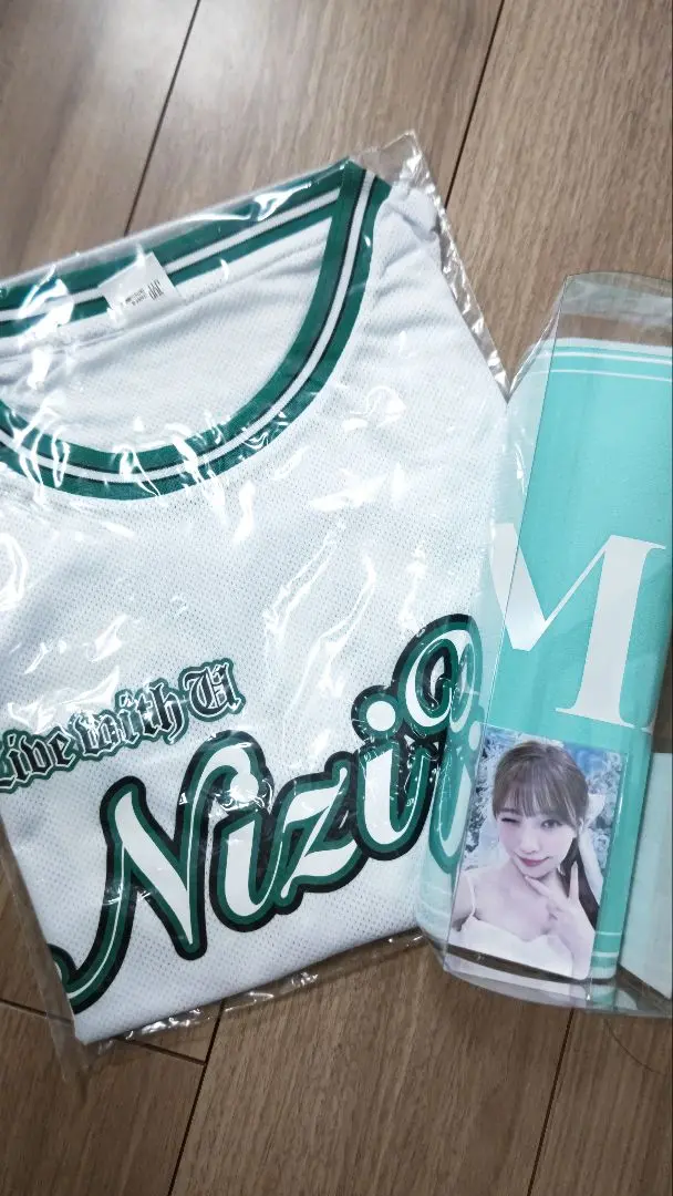 ﾕﾆﾌｫｰﾑTｼｬﾂ/MAYUKA【L】・NiziU | Sony Music Shop・CD・DVD