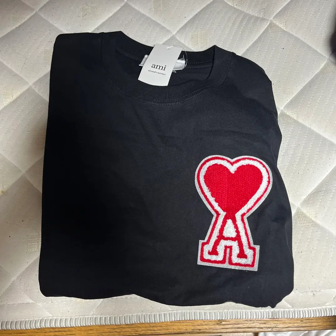 ami アミパリス　Tシャツ2枚セット　大変お得です！ ami アミパリス Tシャツ2枚セット 大変お得です！ - メルカリ