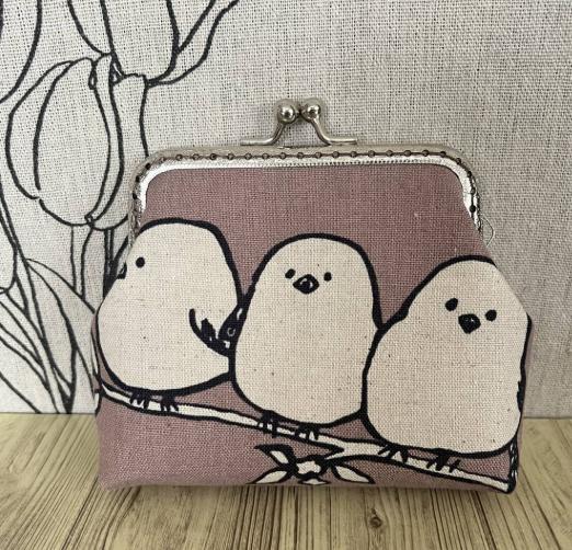 Thumbnail of Bird illustration clasp wallet