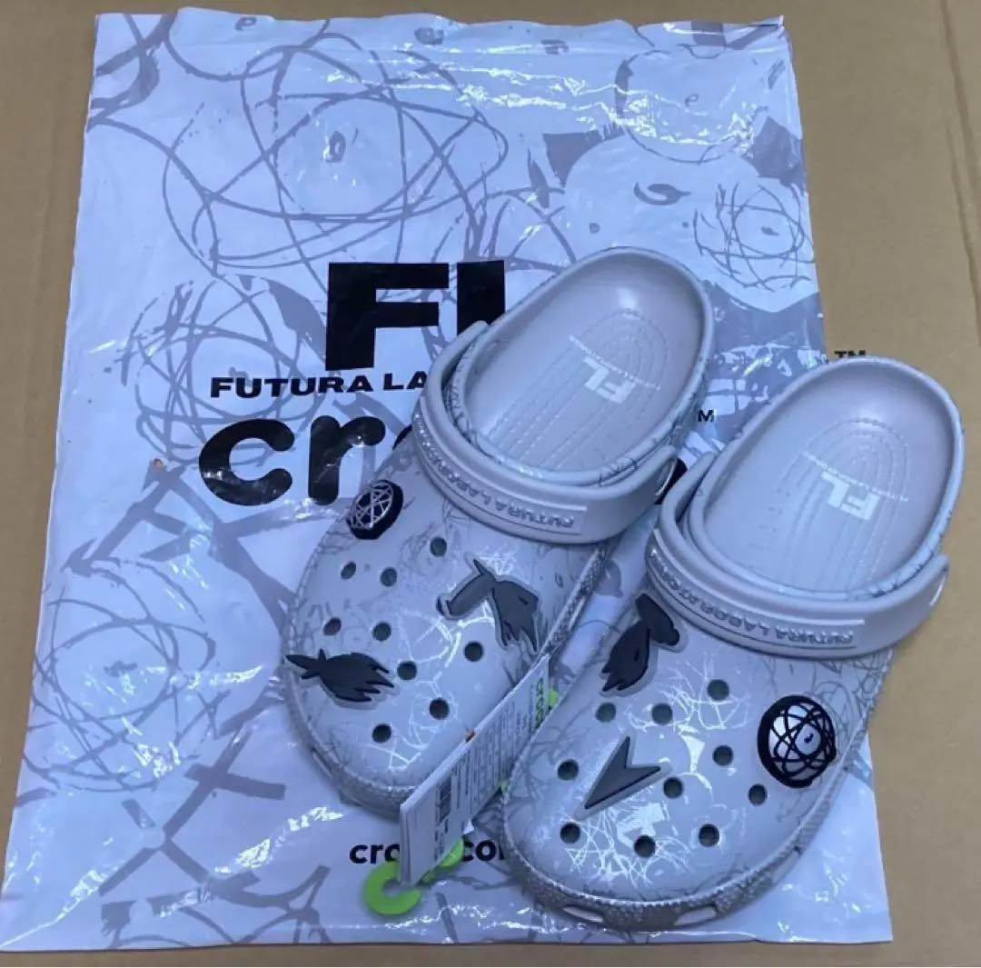 30㎝/定価13200円 crocsコラボ FUTURA クロックスフューチュラ 30㎝/定価13200円 crocsコラボ FUTURA クロックスフューチュラ