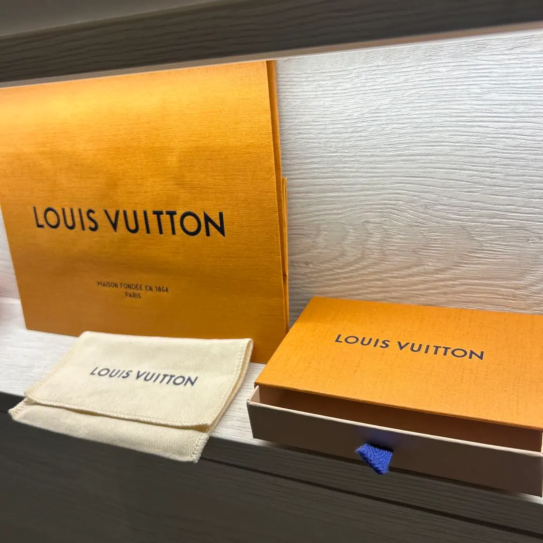 Thumbnail of Excellent Condition: LOUIS VUITTON Empty Box, Paper Bag, Dust Bag