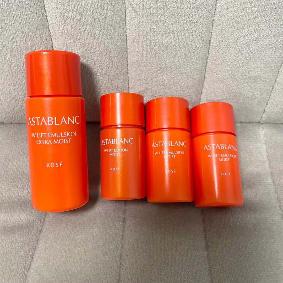 アスタブランWリフトエマルジョンしっとりつめかえ用90ml✖3個セット アスタブラン Wリフト エマルジョン | 上向きのハリ。弾力