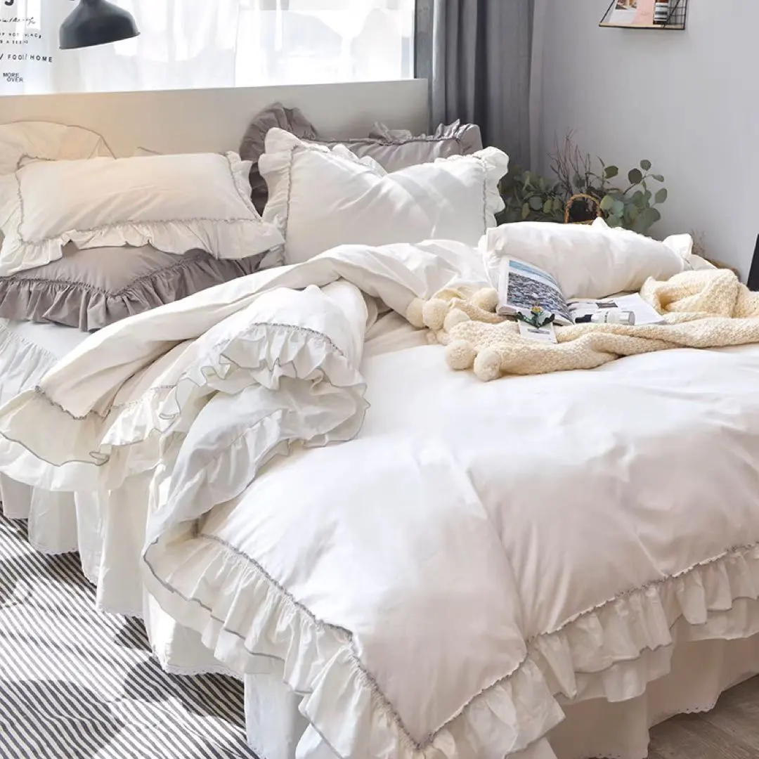 Thumbnail of Double size sheet set with frills