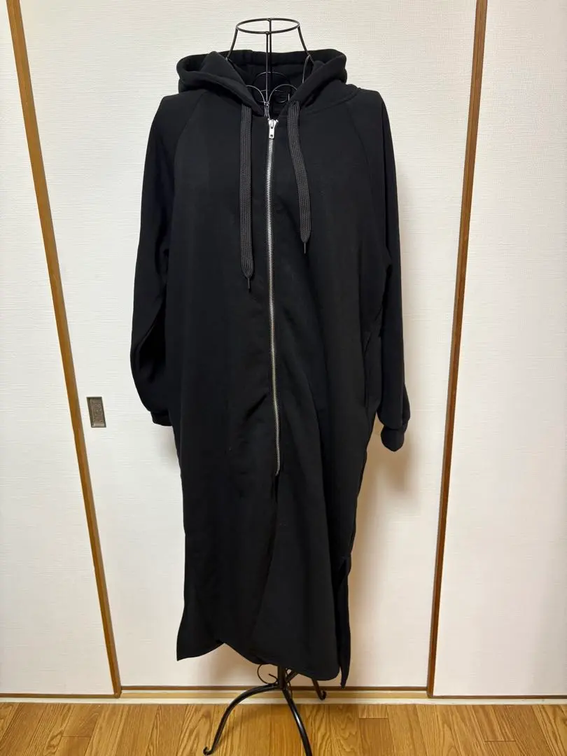 Thumbnail of Fleece-lined long hoodie with a hood ♡