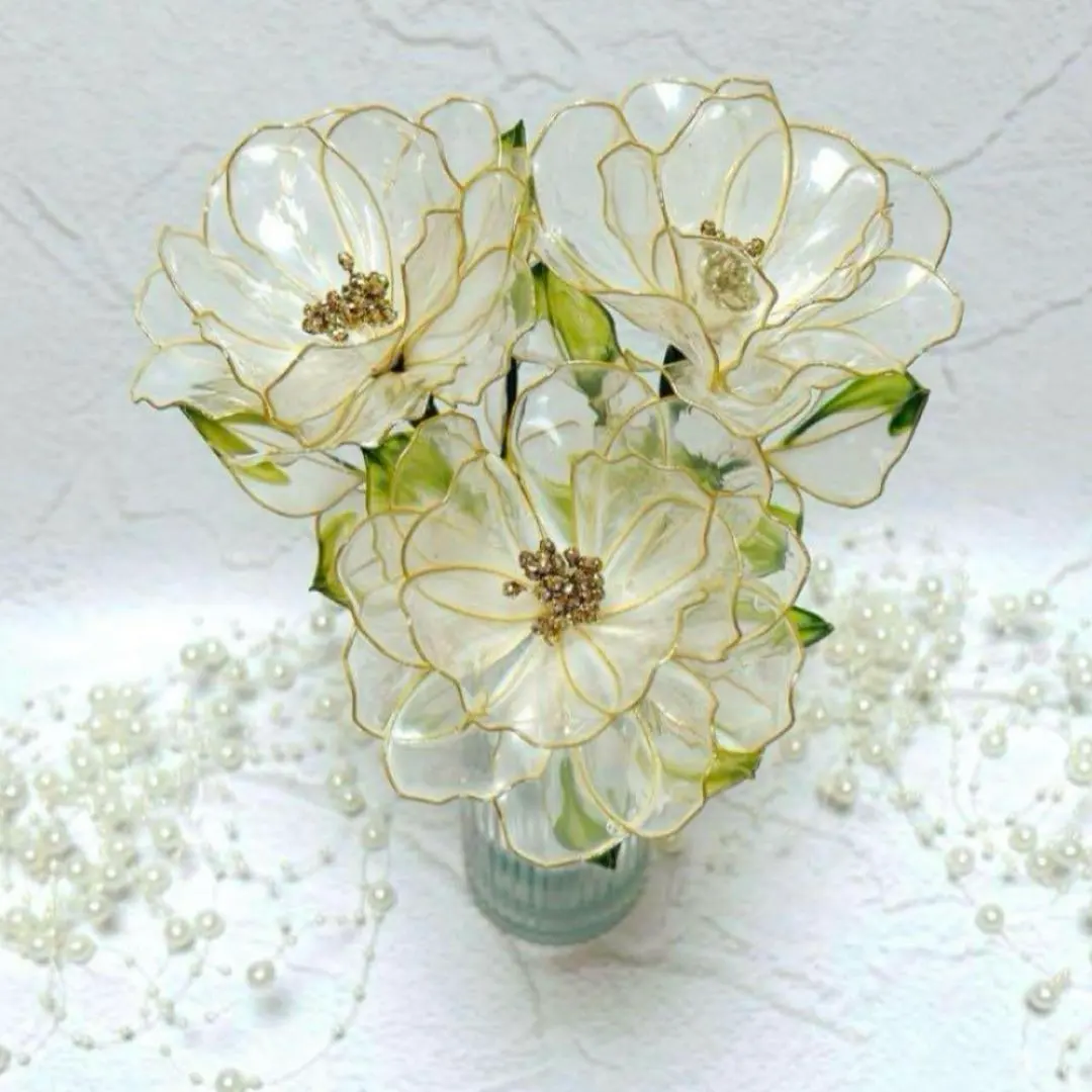 Thumbnail of 3 roses, American flower, dip flower