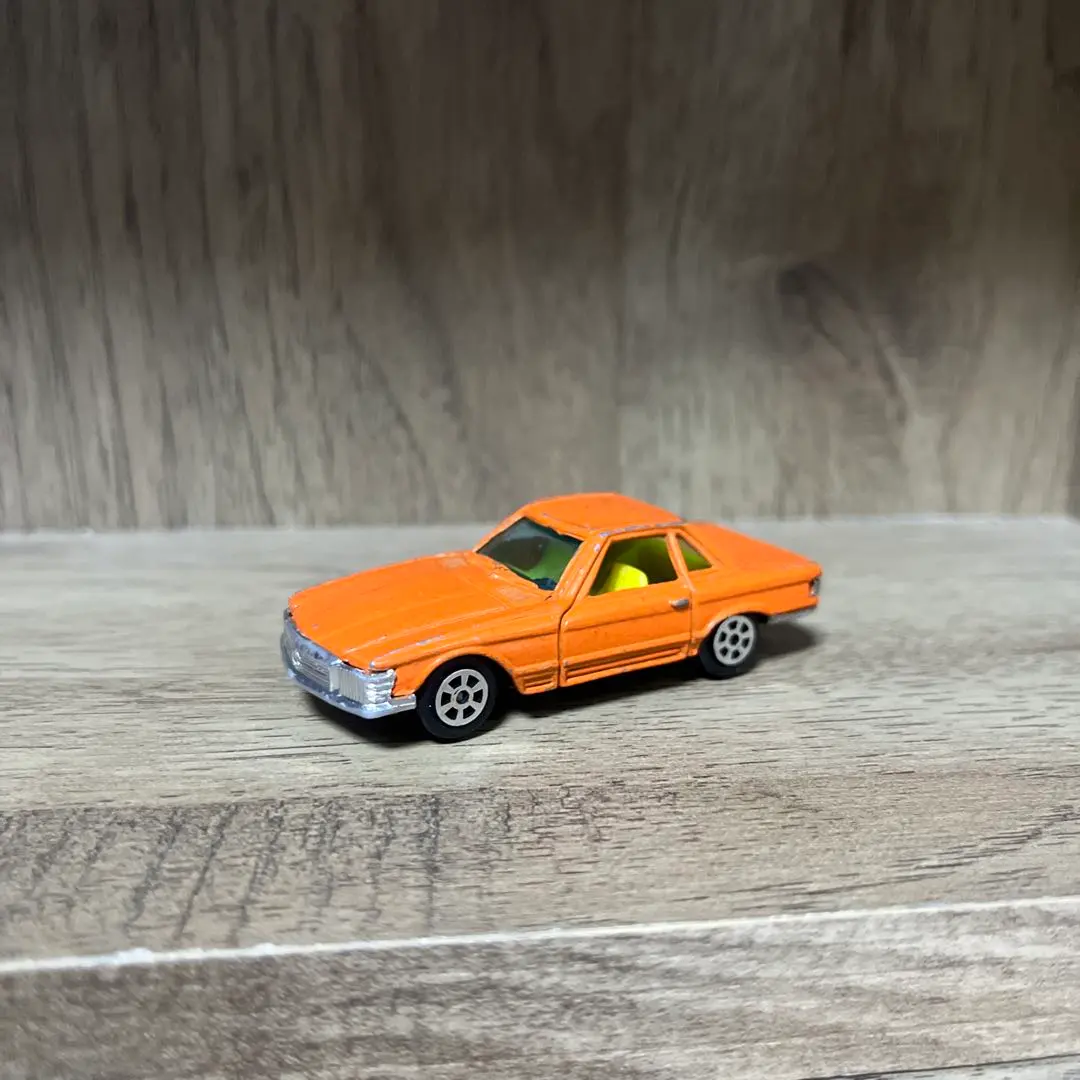 Thumbnail of Yat Ming Mercedes-Benz 350SL