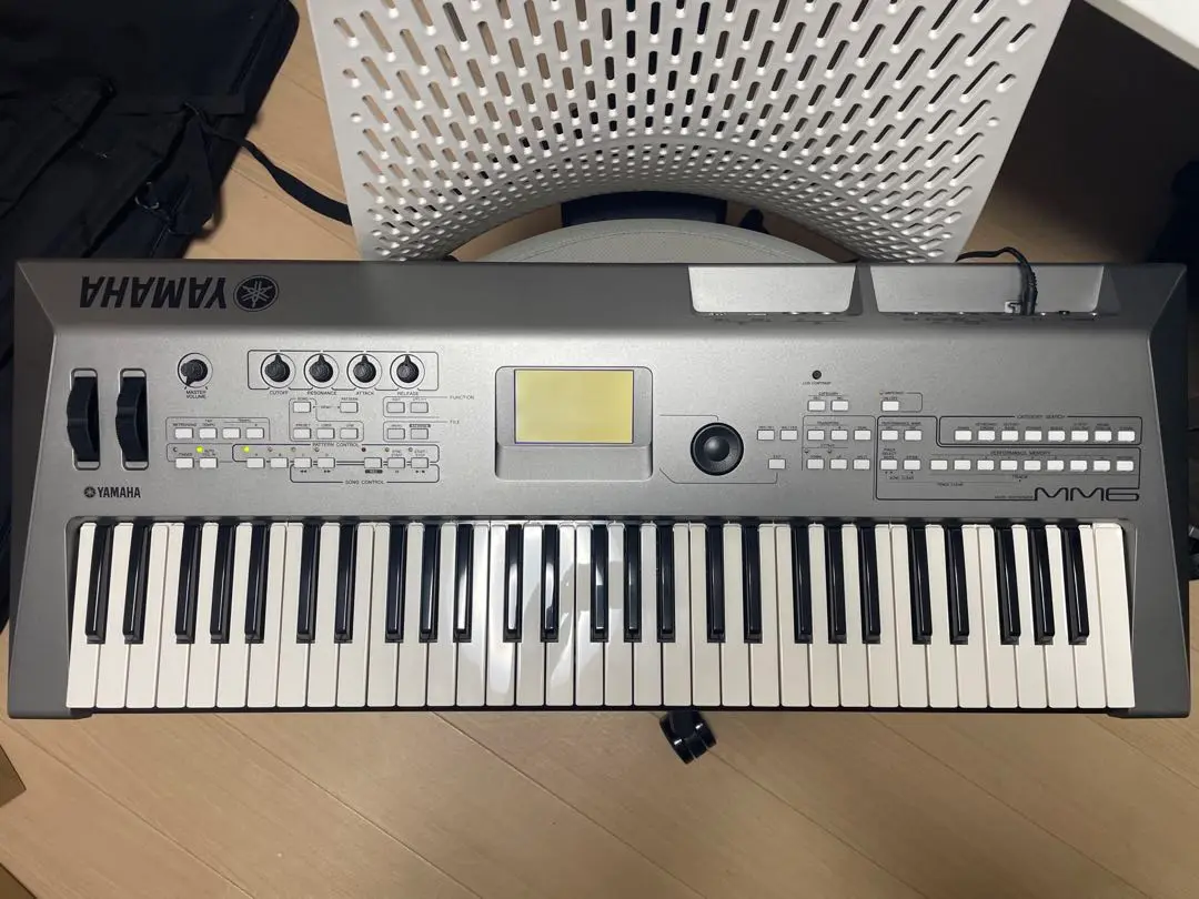 Yamaha MM6 Synthesizer Keyboard Music Workstation Special