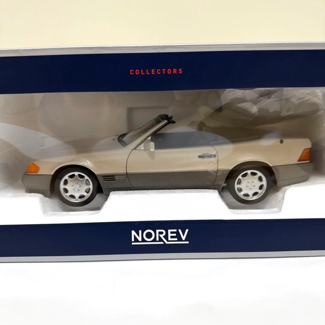 未使用　ノレブ 1/18 メルセデスベンツ 500SL 1989スモークシルバー 未使用 ノレブ 1/18 メルセデスベンツ 500SL 1989スモーク