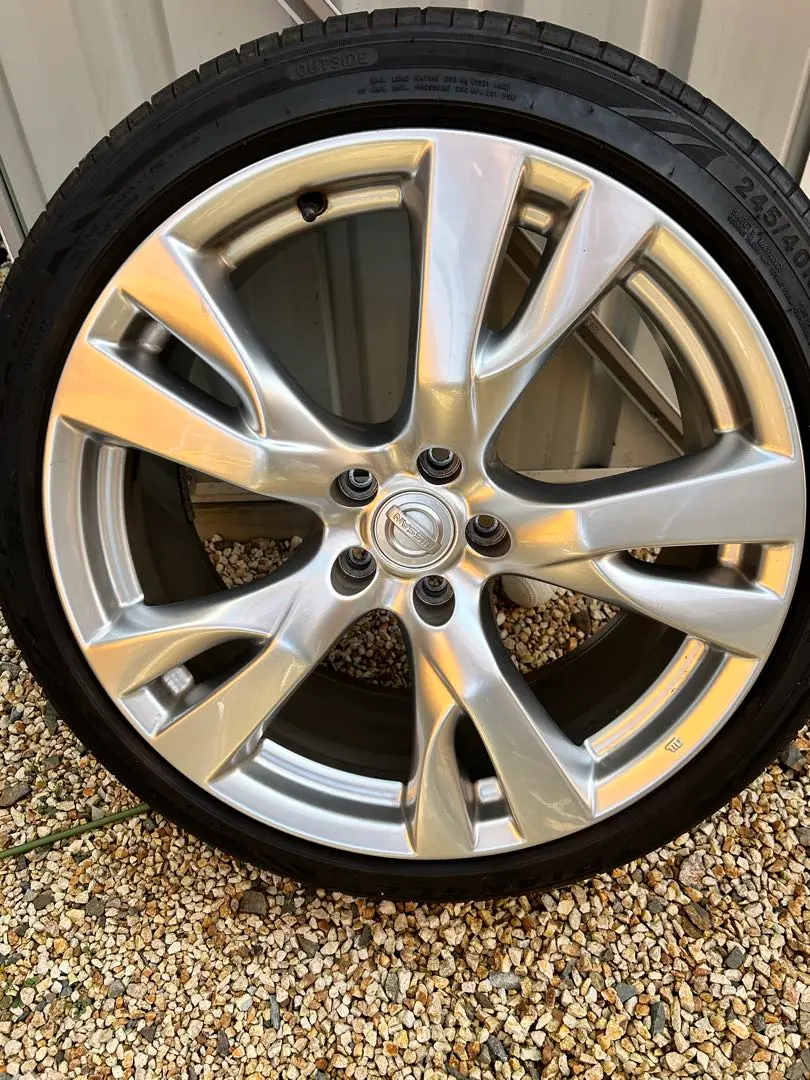 タイヤ付き フーガ 純正 ホイール 19インチ 神戸発 245/40R19 中古 日産 フーガ純正ホイール 19インチ 8.5J