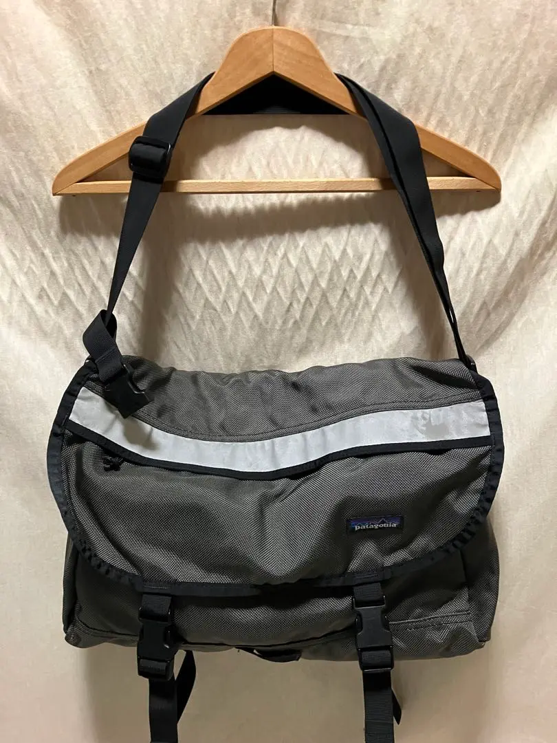 パタゴニアメッセンジャーバッグVBT ハーフマスバッグPatagonia