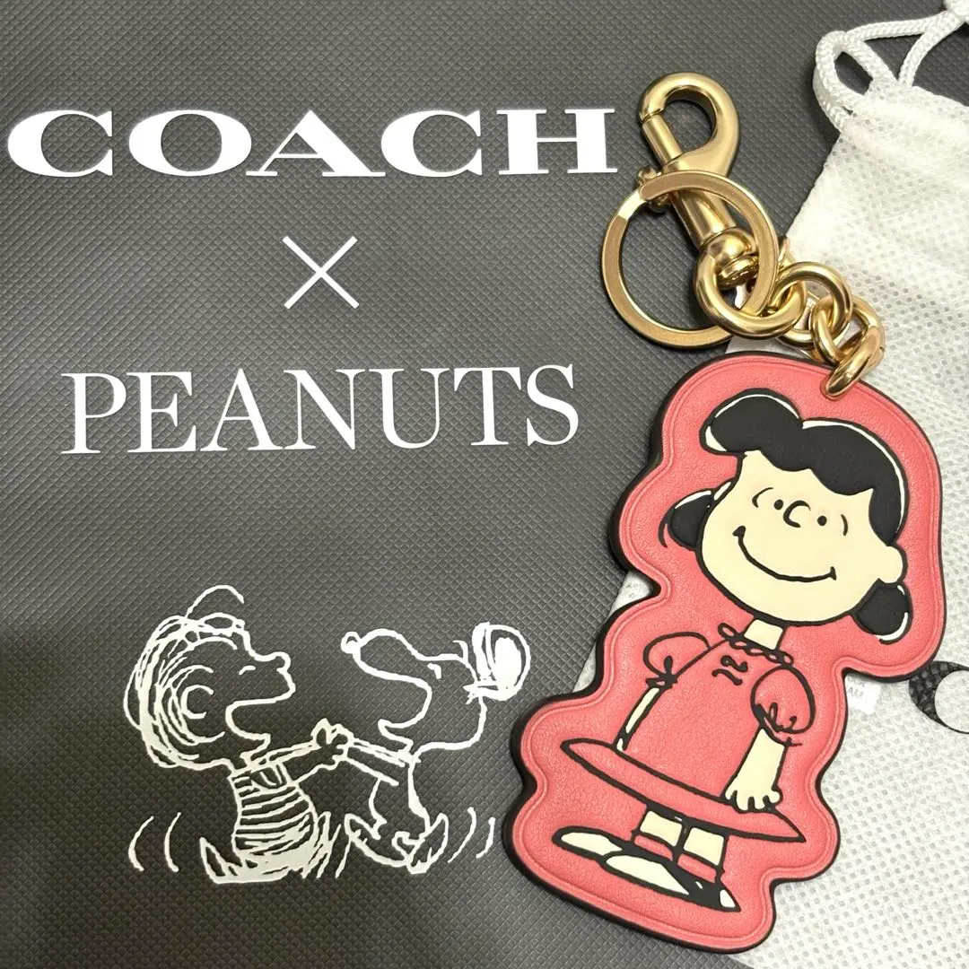 【COACH ✕ PEANUTS】バッグチャーム チャーリーブラウン 公式】コーチアウトレット | 【COACH X PEANUTS】チャーリー