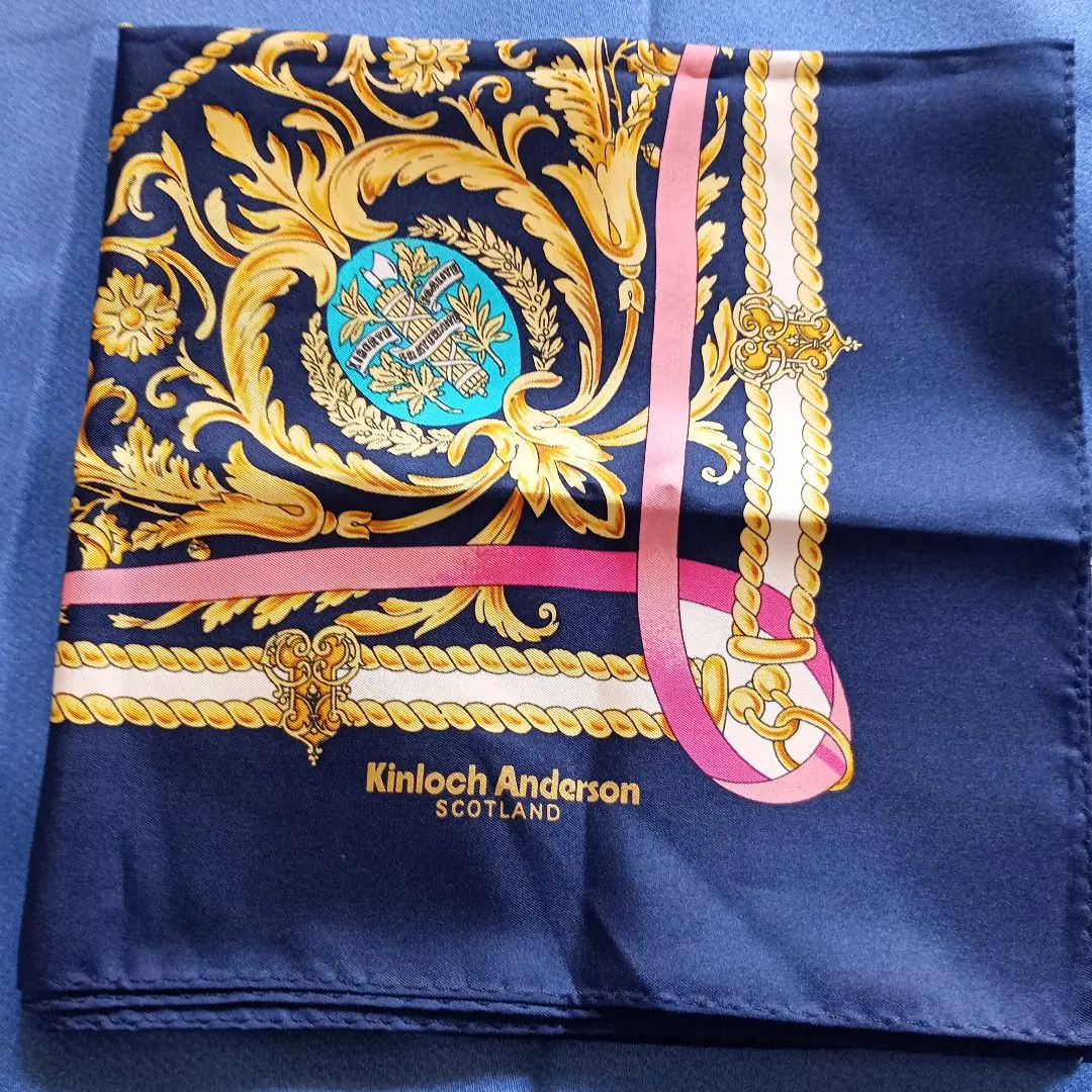 Kinloch Andersonスカーフ スカーフ Kinloch Anderson キンロック・アンダーソン 正方形