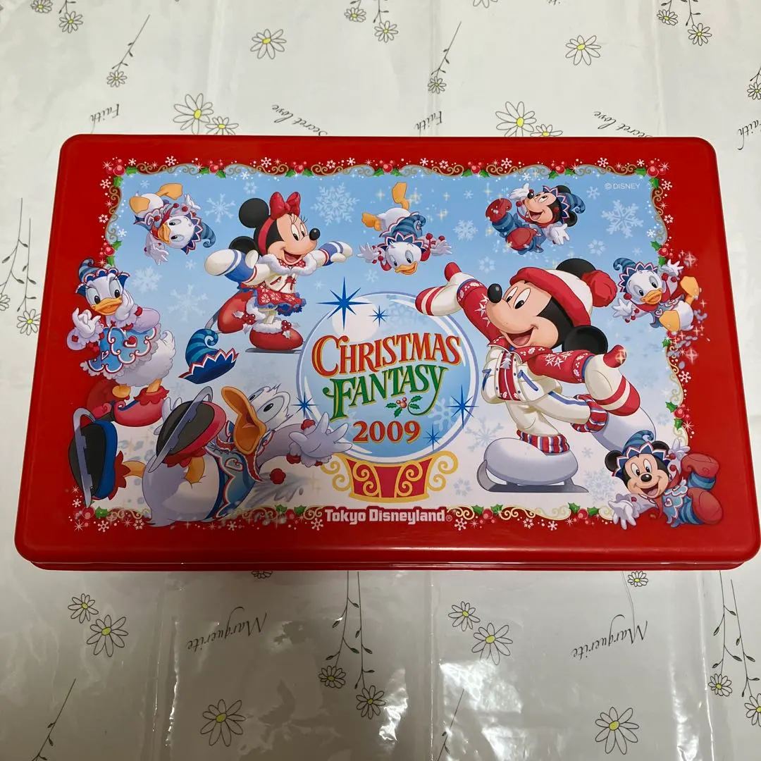 Thumbnail of Disney Land 2009 Lunch Box
