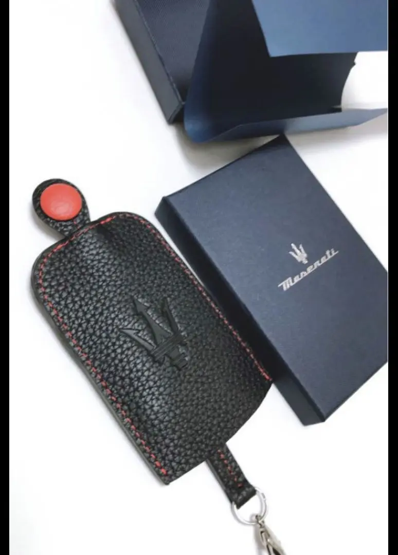 新品 未使用 Maserati オリジナル レザー キーケース 純正品 マセラティ純正レザーキーケース(ブラック) 24752 : イタリア