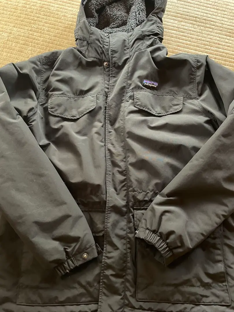 美品　送料込み　patagonia イスマスパーカー L サイズ希少キャメル 美品 送料込み patagonia イスマスパーカー L サイズ希少キャメル
