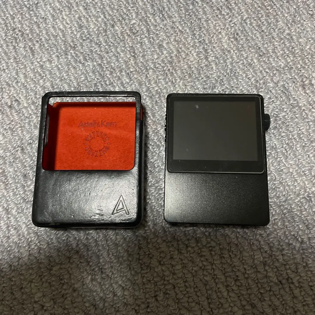 週末セール Astell&Kern KANN（初代、美品）箱、取説、ケーブル 週末セール Astell&Kern KANN（初代、美品）箱、取説、ケーブル