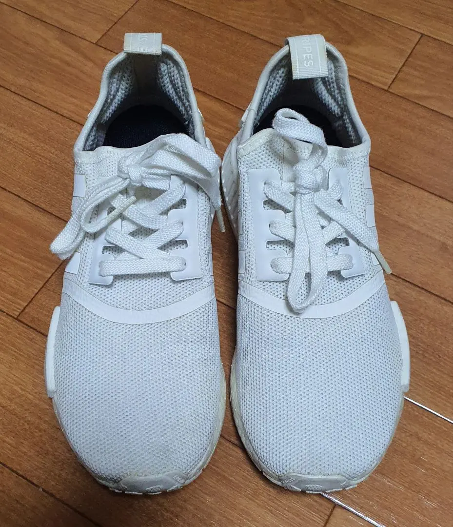 愛迪達 三條線 白色 運動鞋 的縮圖