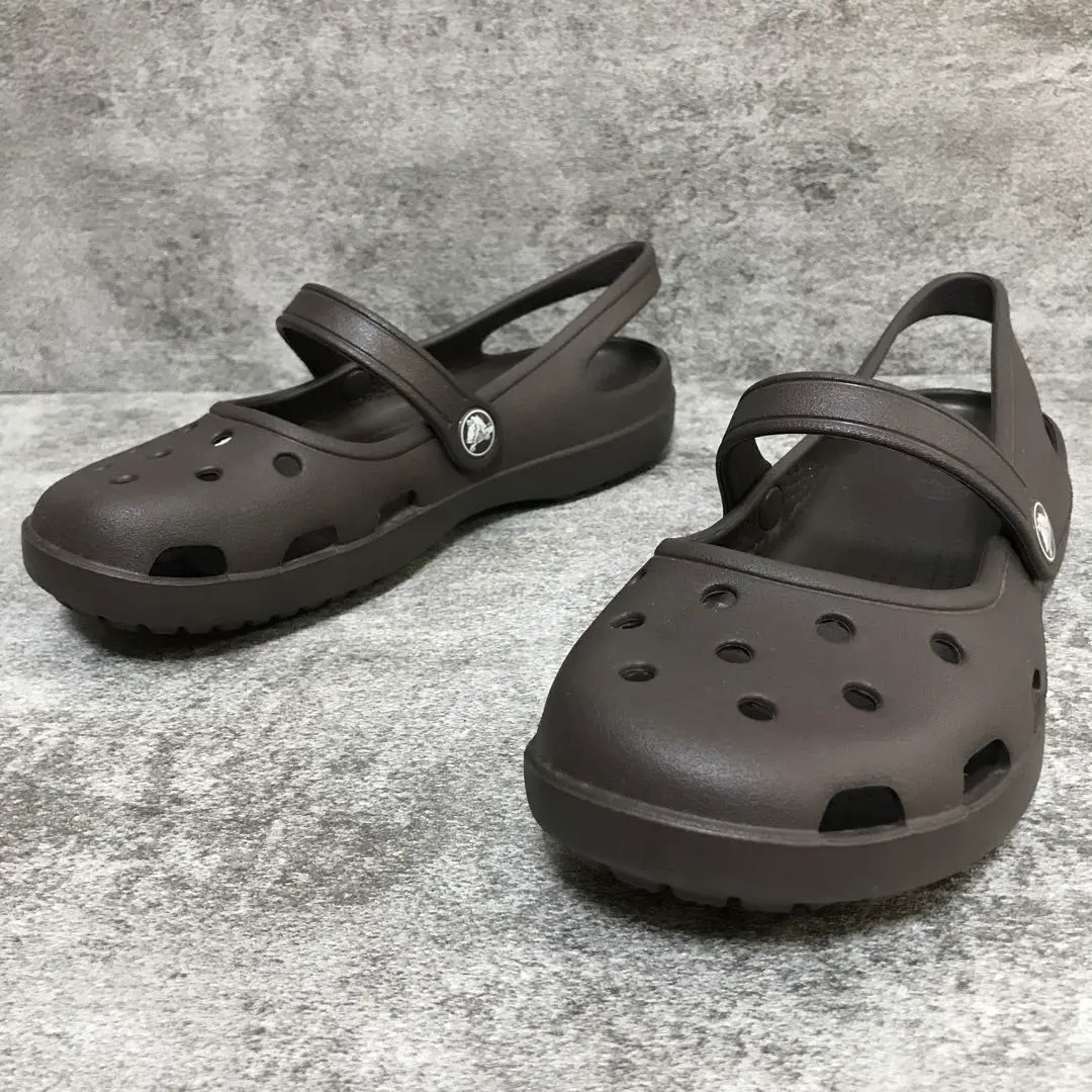 【お値下げ】crocs クロックス サンダル シャイナ w8 美品！ 2025年最新】クロックス シャイナ w8の人気アイテム - メルカリ