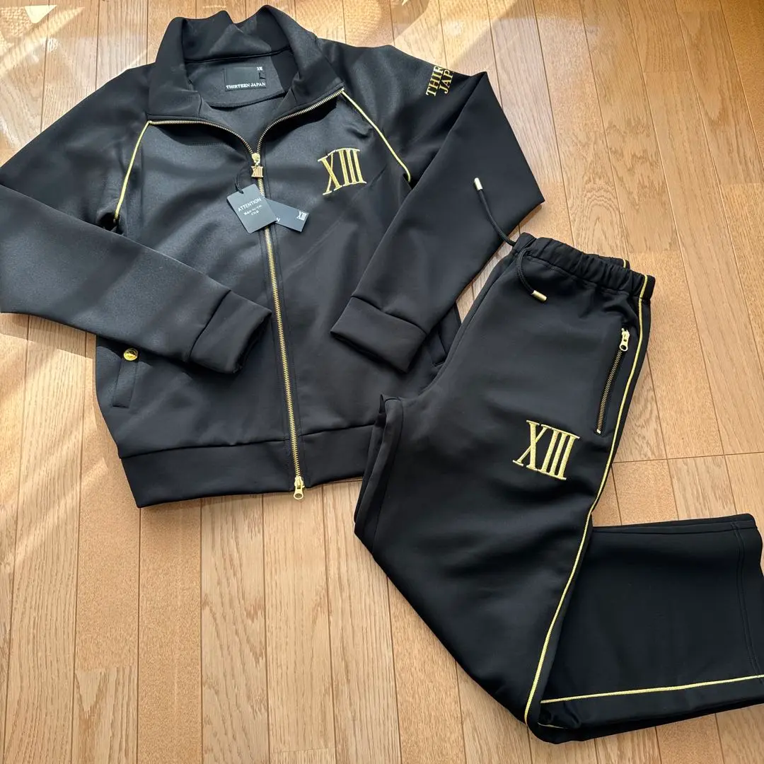 美品！ラスト最終お値下げ！！サーティンジャパン　ジャージ　上下セットアップ 黒 美品！ラスト最終お値下げ！！サーティンジャパン ジャージ 上下