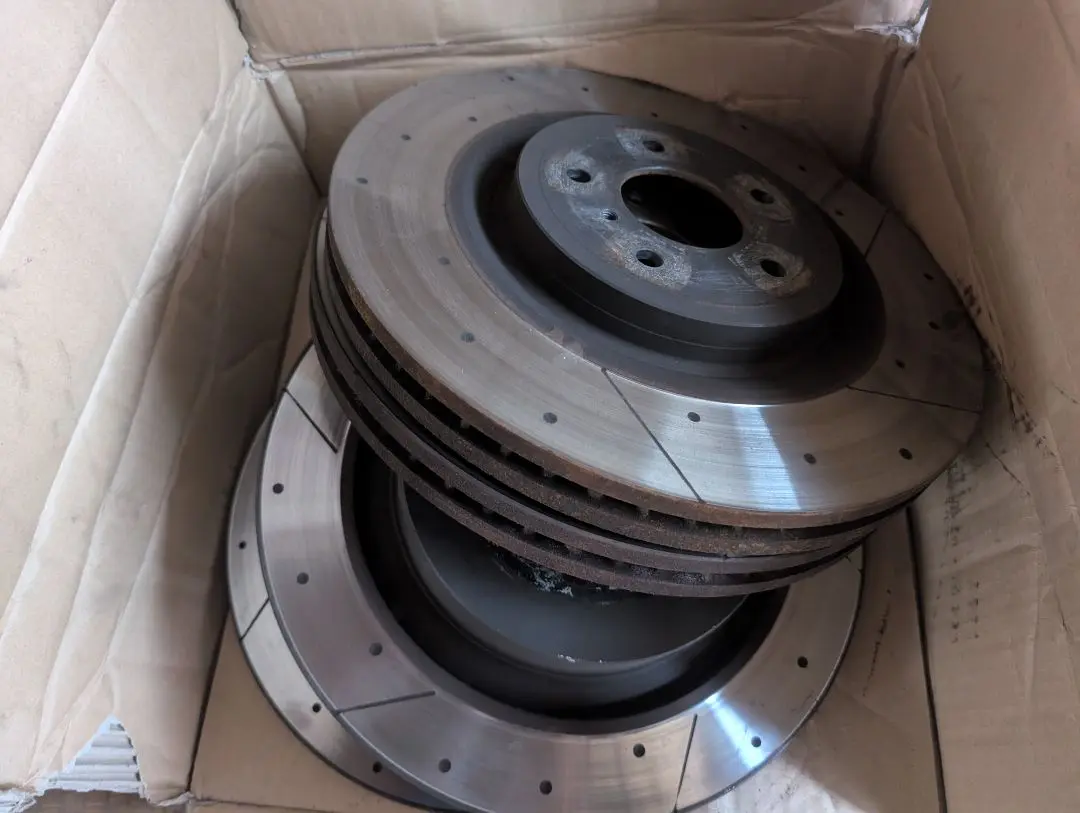 新品　曙キャリパーブラケット　Z33 V35 M35 akebono 4cc062d1132aa0d3ba0c4f665988d1