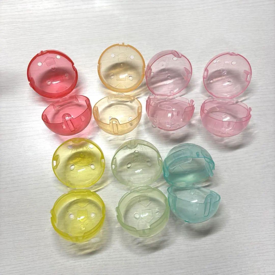 Thumbnail of Empty gacha capsule