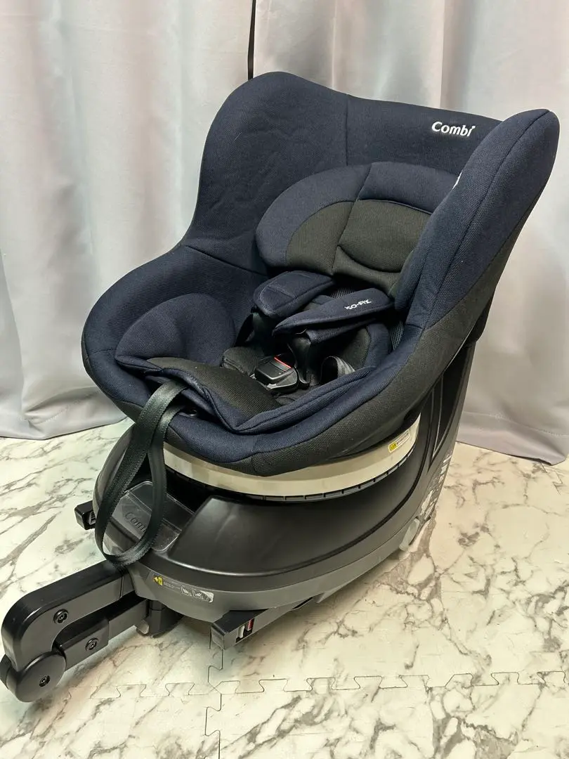Combi コンビ チャイルドシート 新生児対応 ネセルターン リミテッド