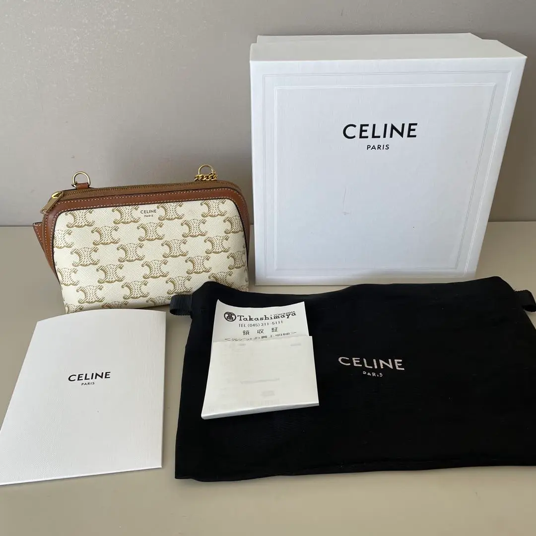 CELINE - セリーヌ CELINE トリオンフ AirPodsケース 携帯・スマホアクセサリー アクセサリー レザー レディース グリーン系 U･SD･0212 【中古】 CELINE - セリーヌ CELINE トリオンフ AirPodsケース 携帯