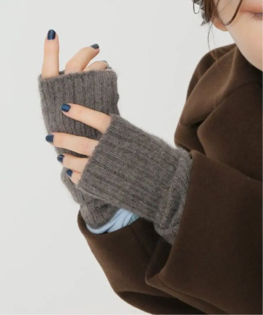 【新品、未使用、タグ付き】イエナIENA、ジョンストンズカシミヤ100%手袋 Johnstons/ジョンストンズ】カシミアリブリストウォーマー（手袋