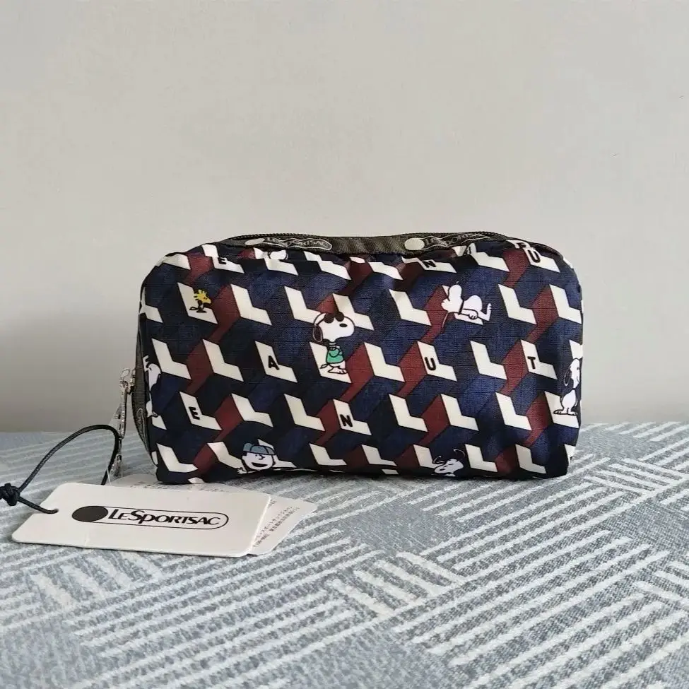LeSportsacとコラボ♪ | COLUMN | SNOOPY.co.jp：日本の