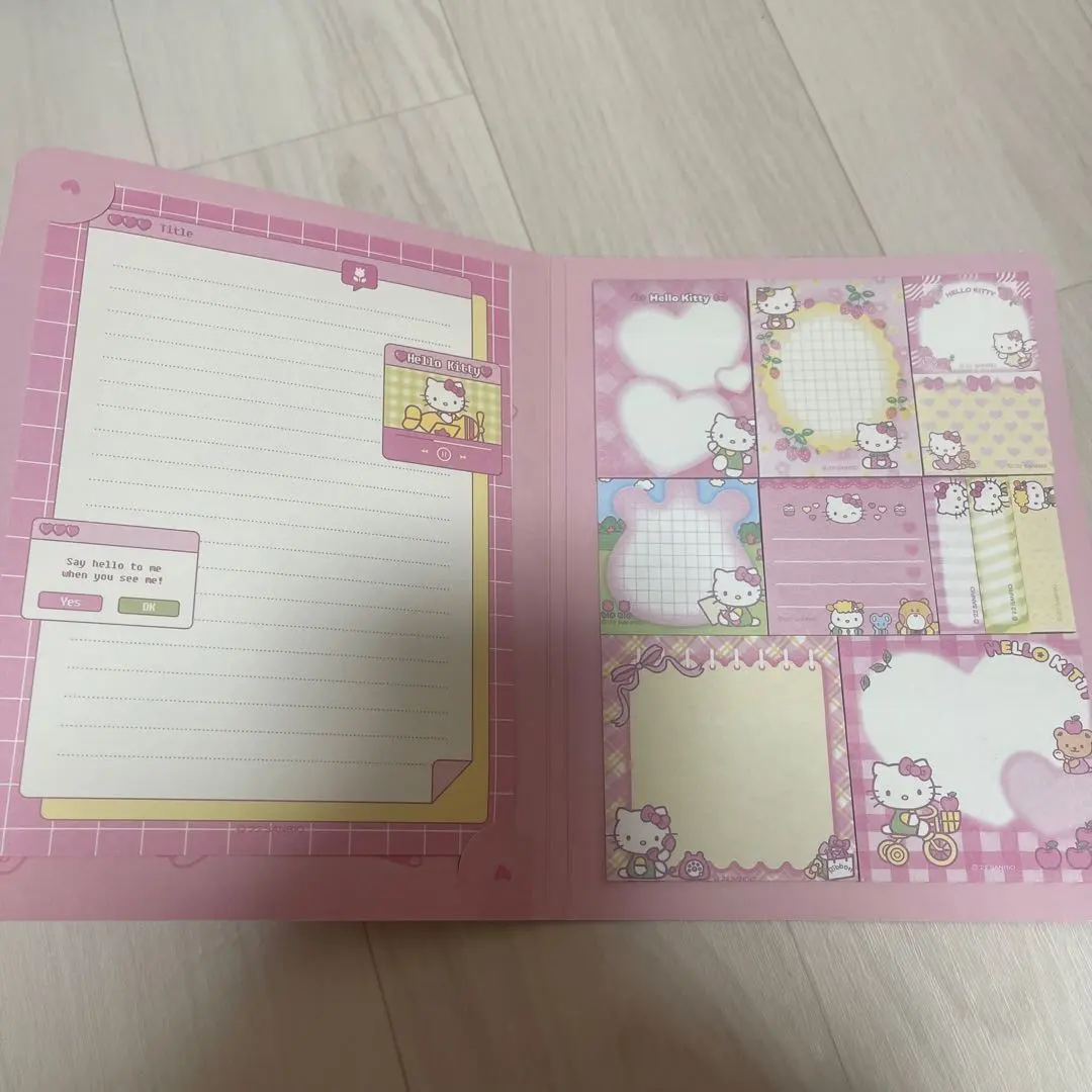 Thumbnail of Hello Kitty Sticky Memo Book