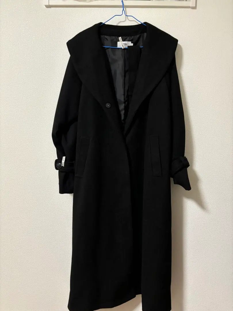 【AZUL BY MOUSSY】 アズールバイマウジー　コート　黒　新品未使用 2025年最新】AZUL by moussy カラー：ブラック系 ロングコートの