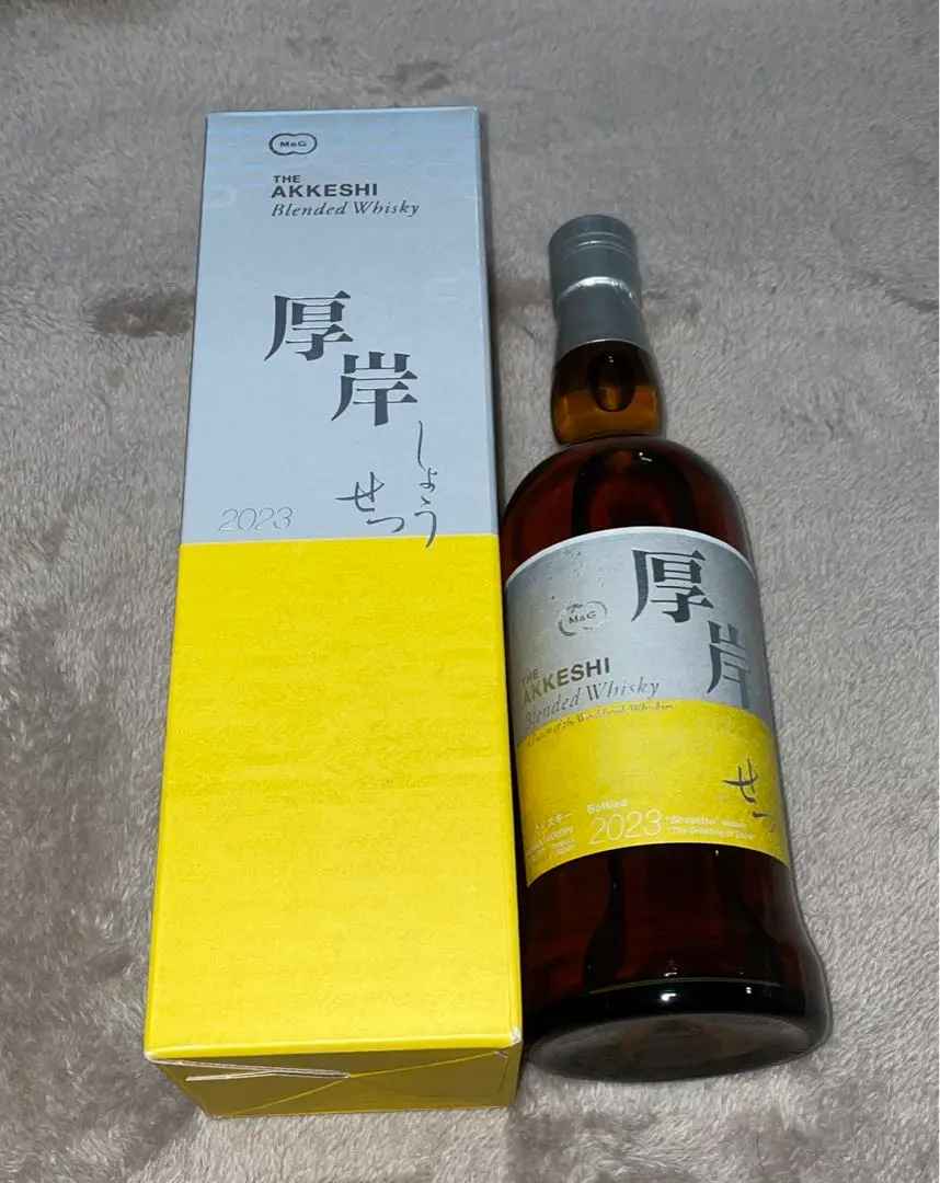 Amazon.co.jp: 厚岸ブレンデッドウイスキー小雪 : 食品・飲料・お酒