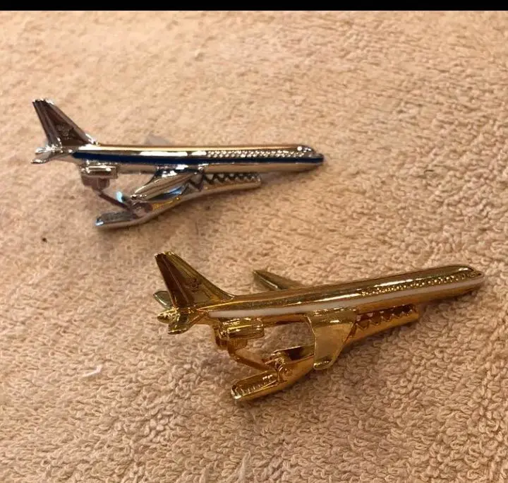 ジラフ　飛行機タイピン［GOLD］ Amazon.co.jp: ネクタイピンgiraFlNALFANTASYe ジラフ 飛行機