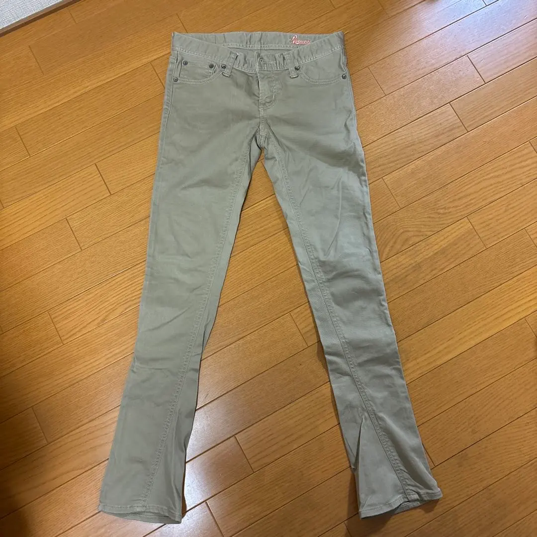 米色 修身 長褲 微喇褲腳 的縮圖