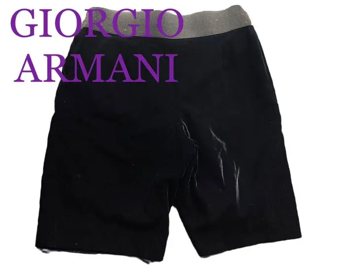 GIORGIO ARMANI コットン100% 黒 ショートパンツ ポケット付き GIORGIO ARMANI コットン100% 黒 ショートパンツ ポケット付き