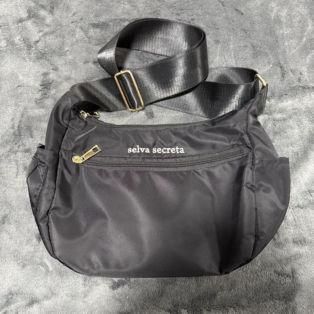 【selva secreta】Square RUCKSACK(black) mqdefault.jpg