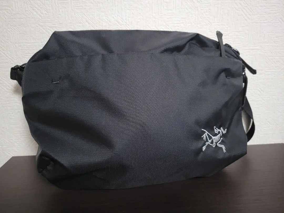 【国内正規品】ARC’TERYX　アークテリクスヒリアド6 ブラック ARC'TERYX ARC'TERYX HELIAD 6 CROSSBODY BAG アークテリクス