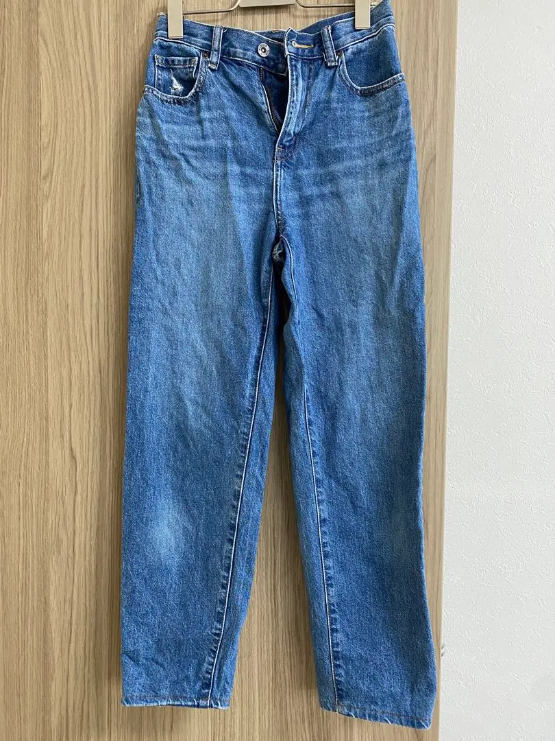 Thumbnail of UNIQLO Light Blue Straight Denim, 56cm