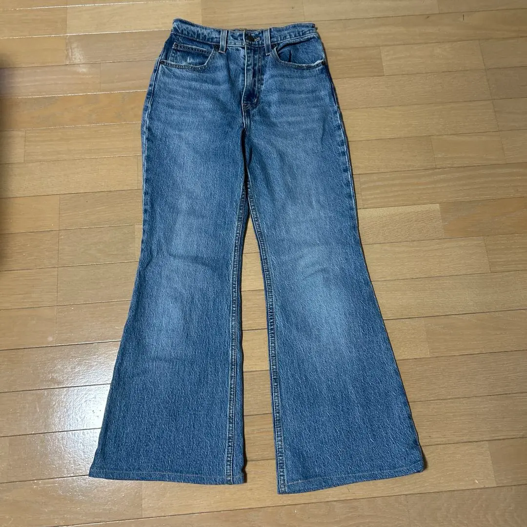 Thumbnail of Levi's flare jeans