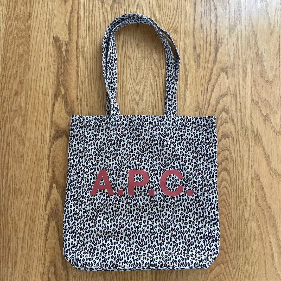 2025年最新】apc トートバッグ レオパードの人気アイテム - メルカリ